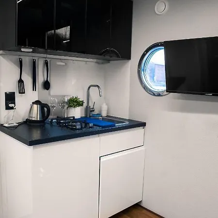 Dom Na Wodzie Vohouse Apartamento